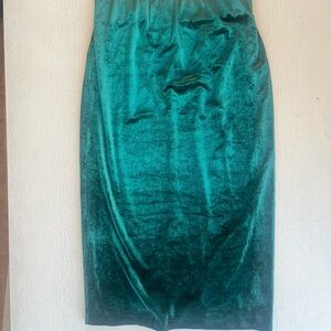 🌲🌲🌲⭐️ Teal Velvet Midi Skirt- Never been worn